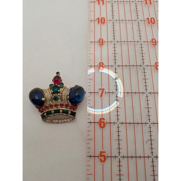 1944 TRIFARI VERMEIL STERLING RUBY CABOCHON SAPPHIRE ROYAL KING CROWN BROOCH - Picture 6 of 7